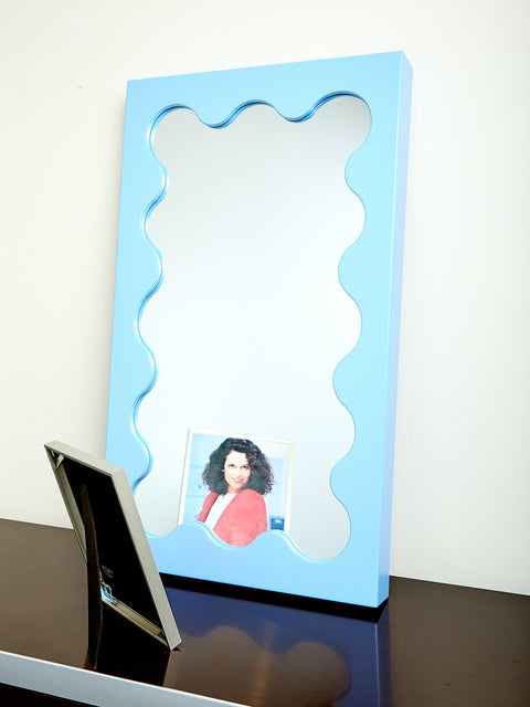 Curvy Mirror