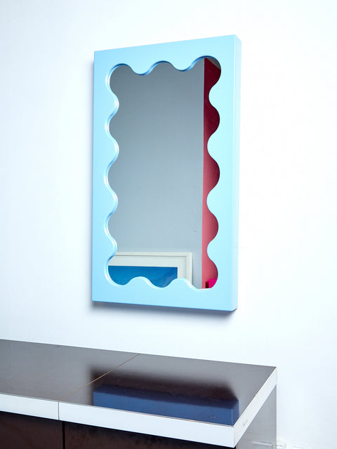 Curvy Mirror