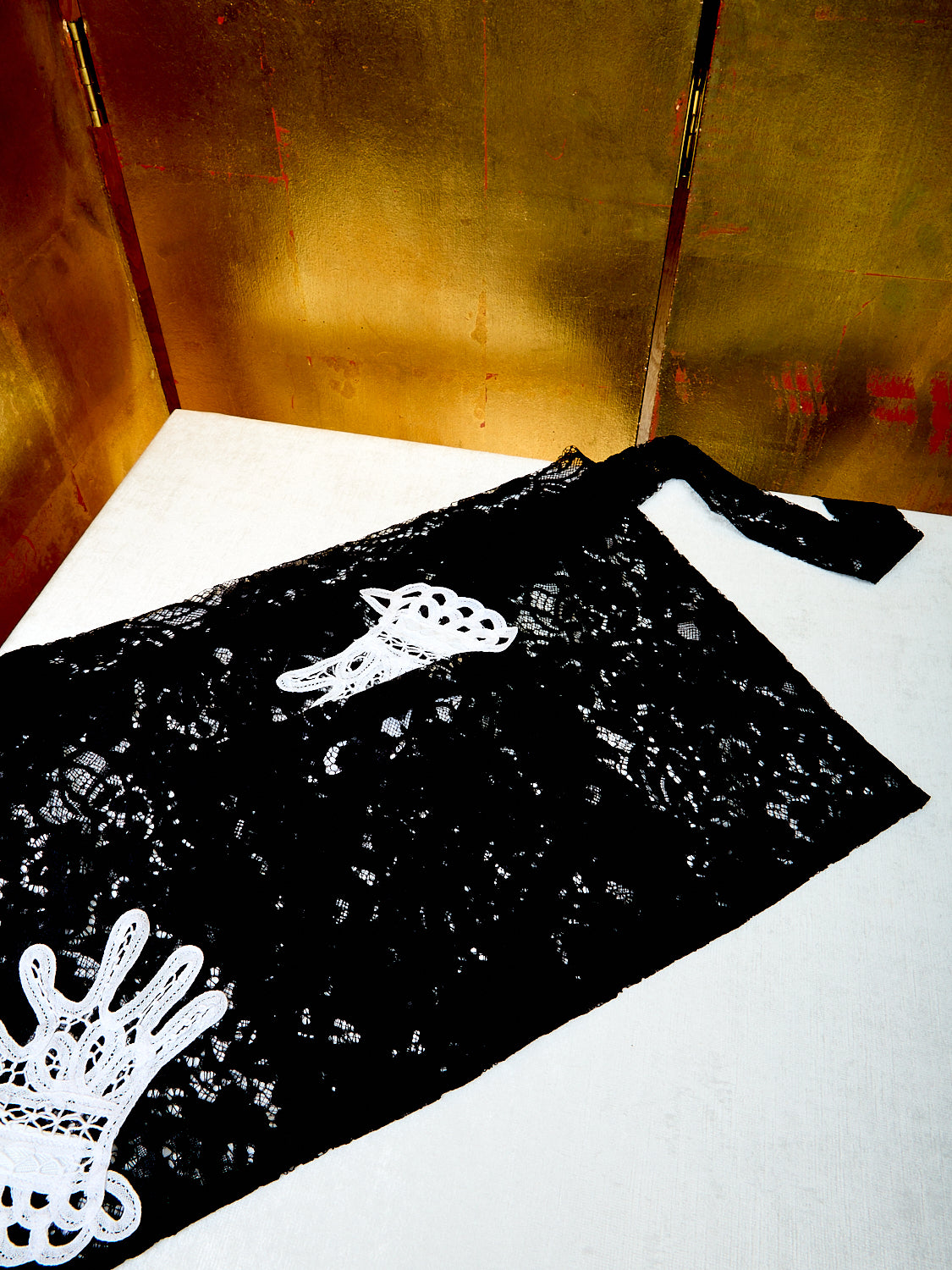 Mini Lace Hands Apron