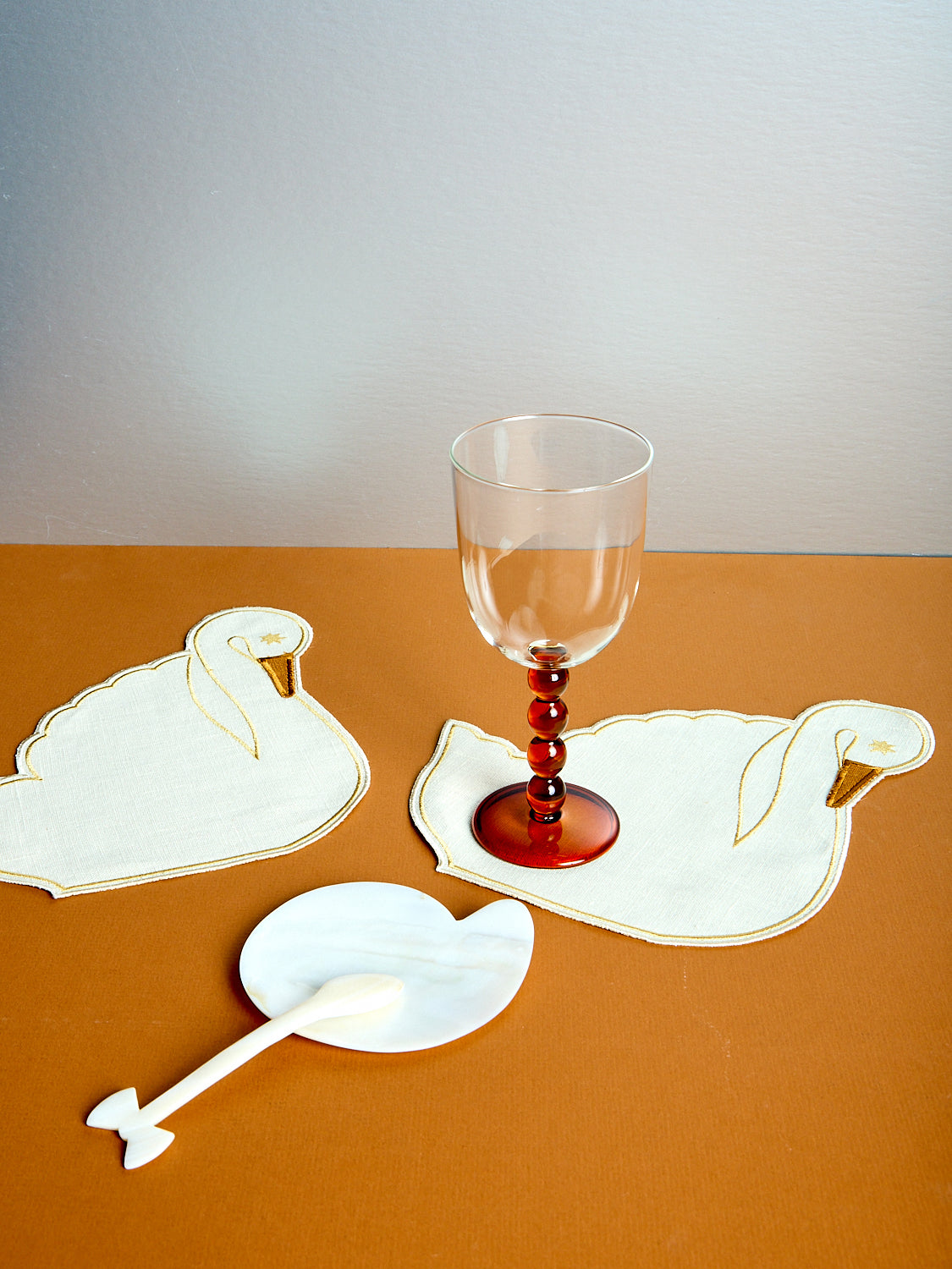 Maison Balzac Swan Cocktail Napkins - Thumbnail 3