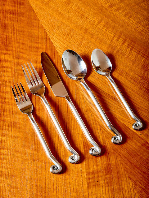 Upward Spiral Flatware Set