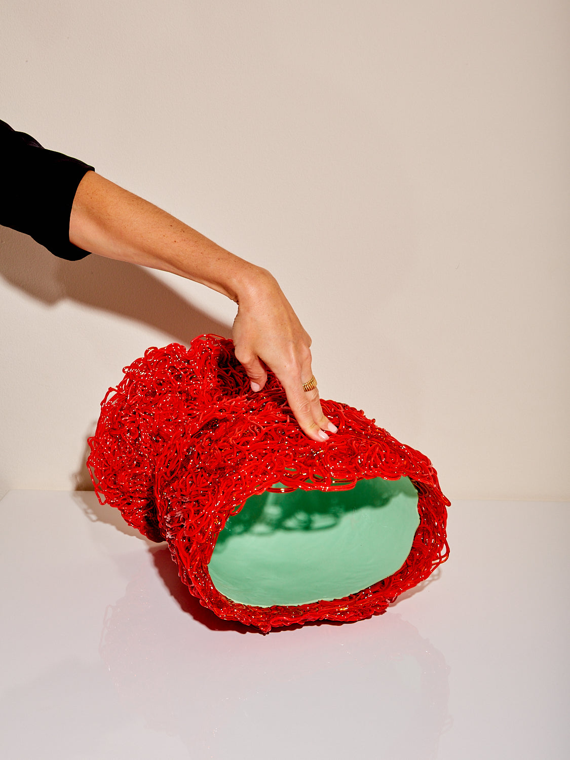 Moss Vessel in Red Mint