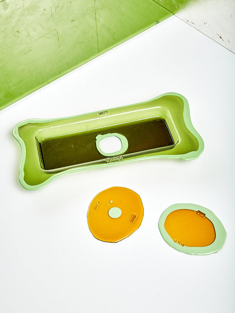 Olive and Mint Rectangular Tray by Gaetano Pesce for Fish Design and two table mates small resin coasters in amber mint.