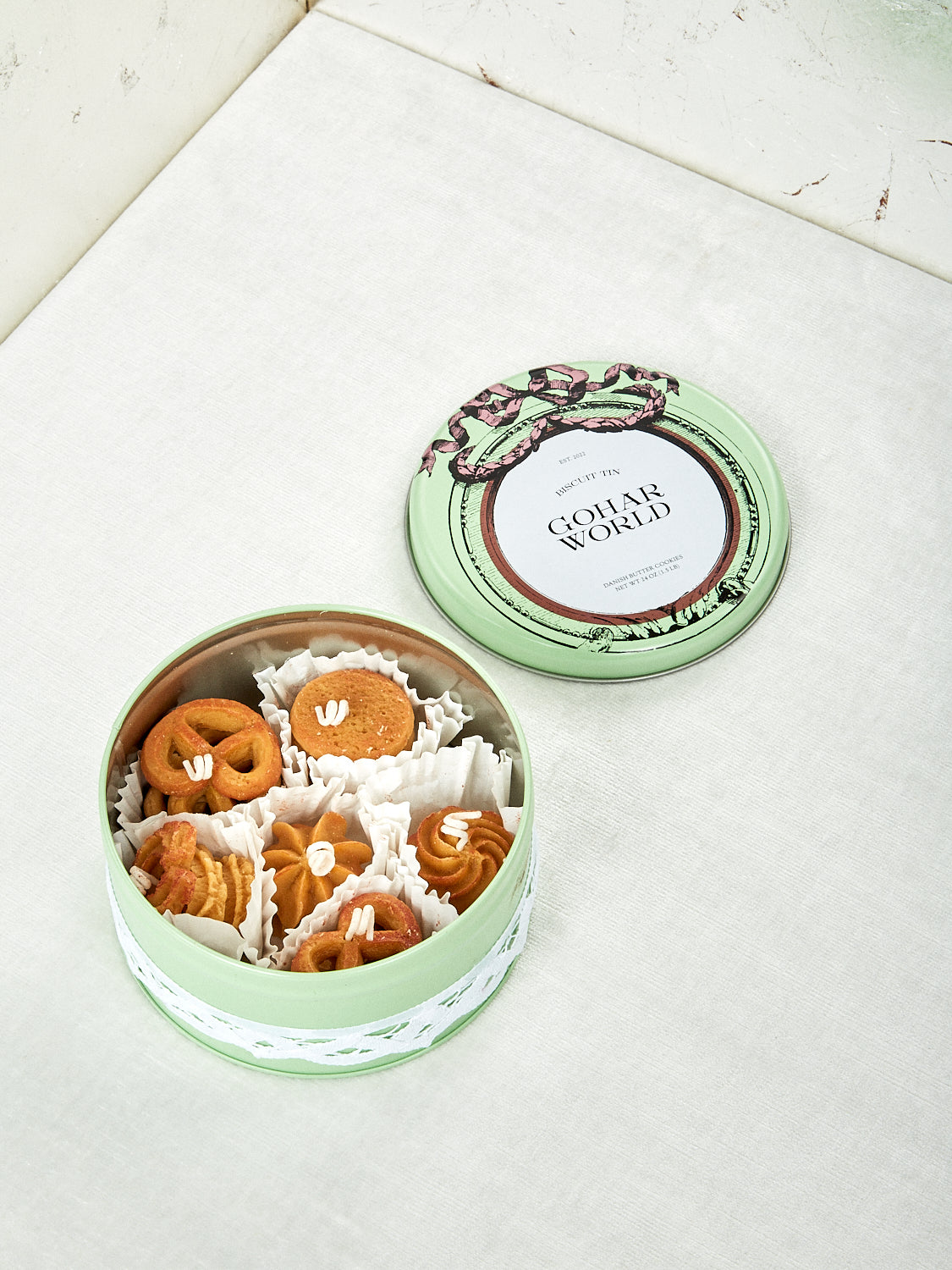 Biscuit Tin Candles