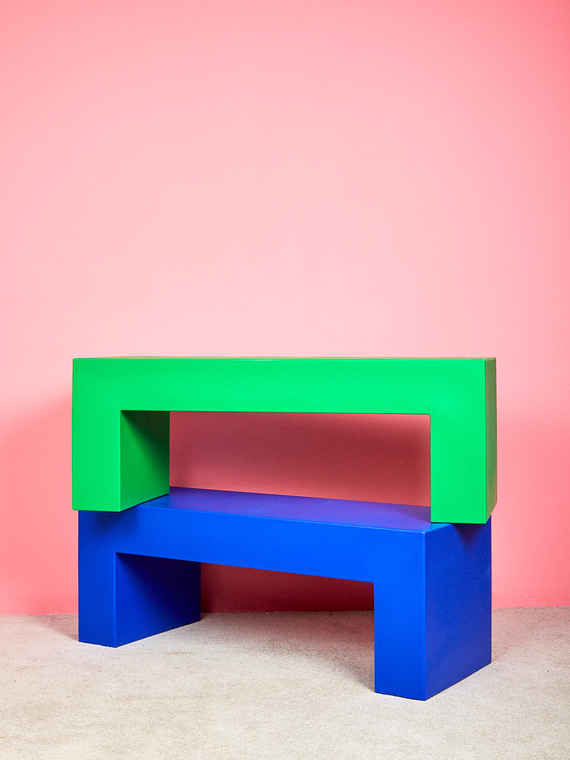 Vignelli Bench