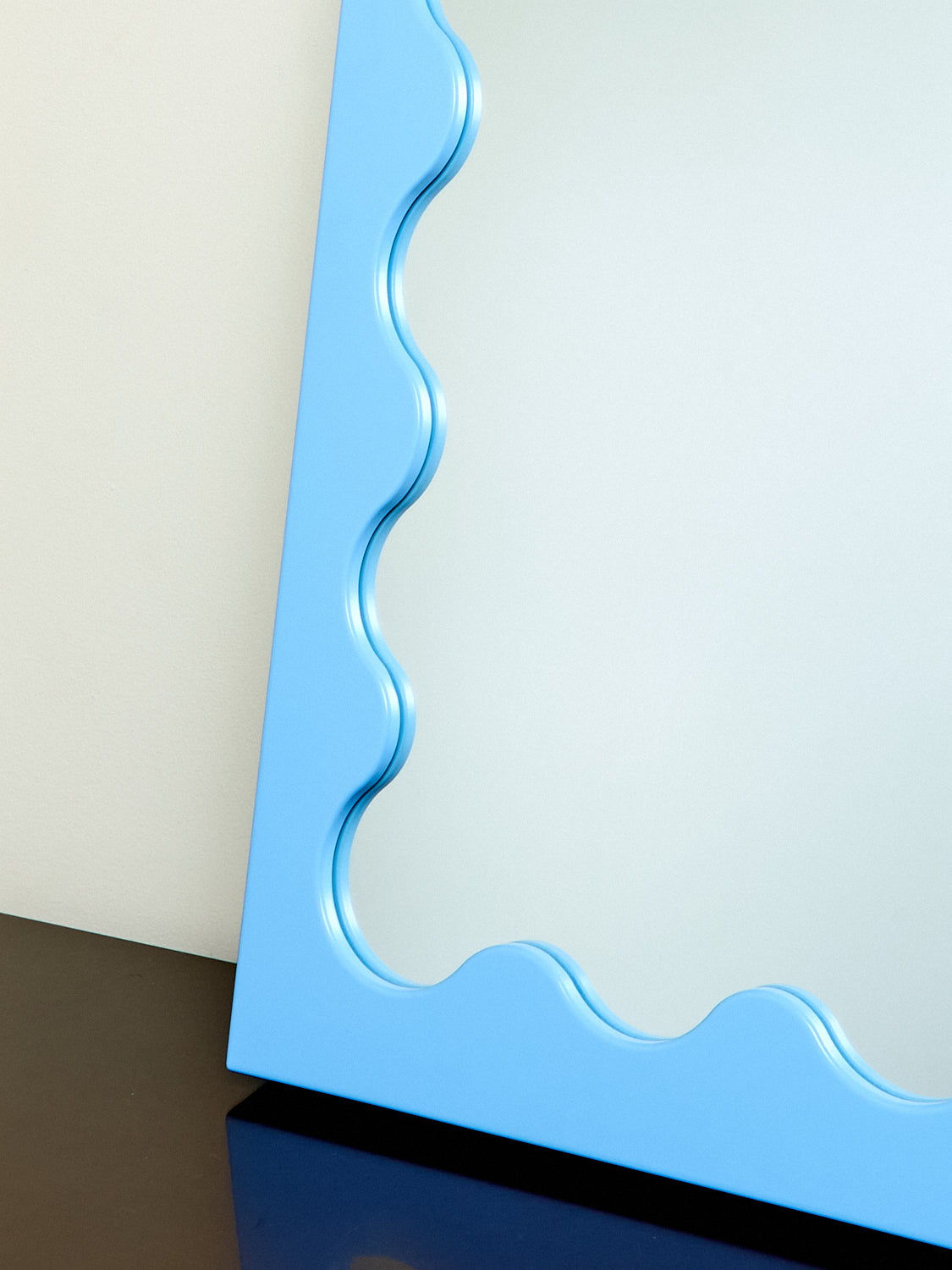 Curvy Mirror