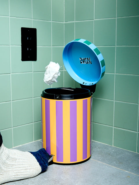 Bathroom Trash Bin