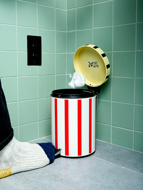 Bathroom Trash Bin