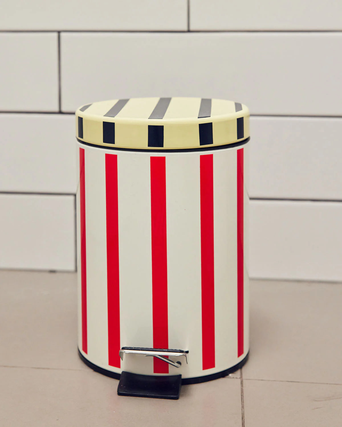 Bathroom Trash Bin