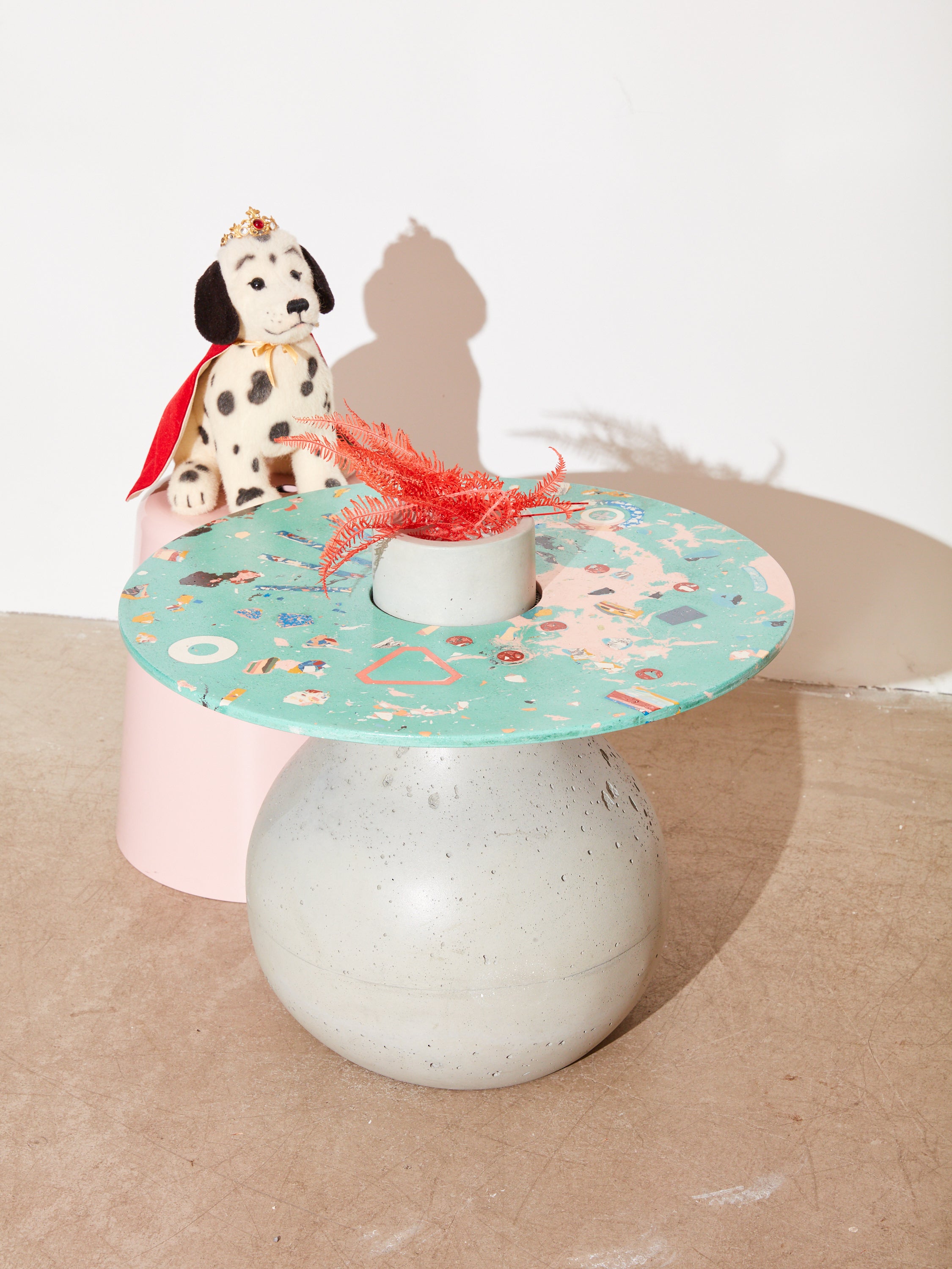 chaos90’sヴィンテージ ポストモダン スペーシー ペンダントライト Venus Chaos Table – Coming Soon