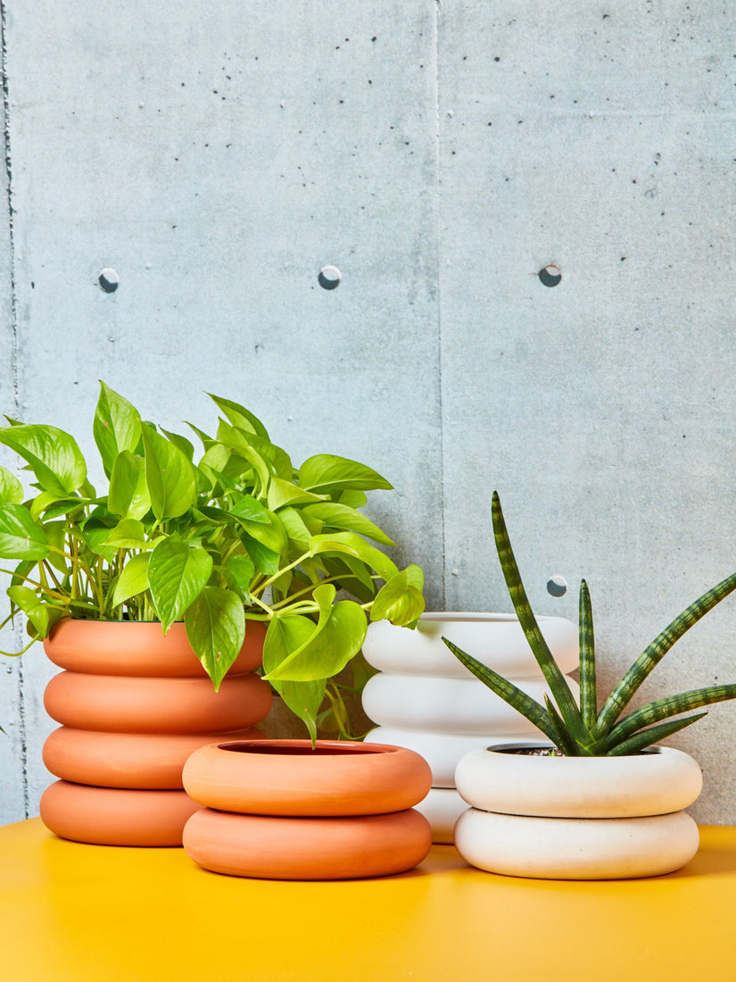 Stacking Planters by Chen and Kai in 2 sizes and 2 colors.